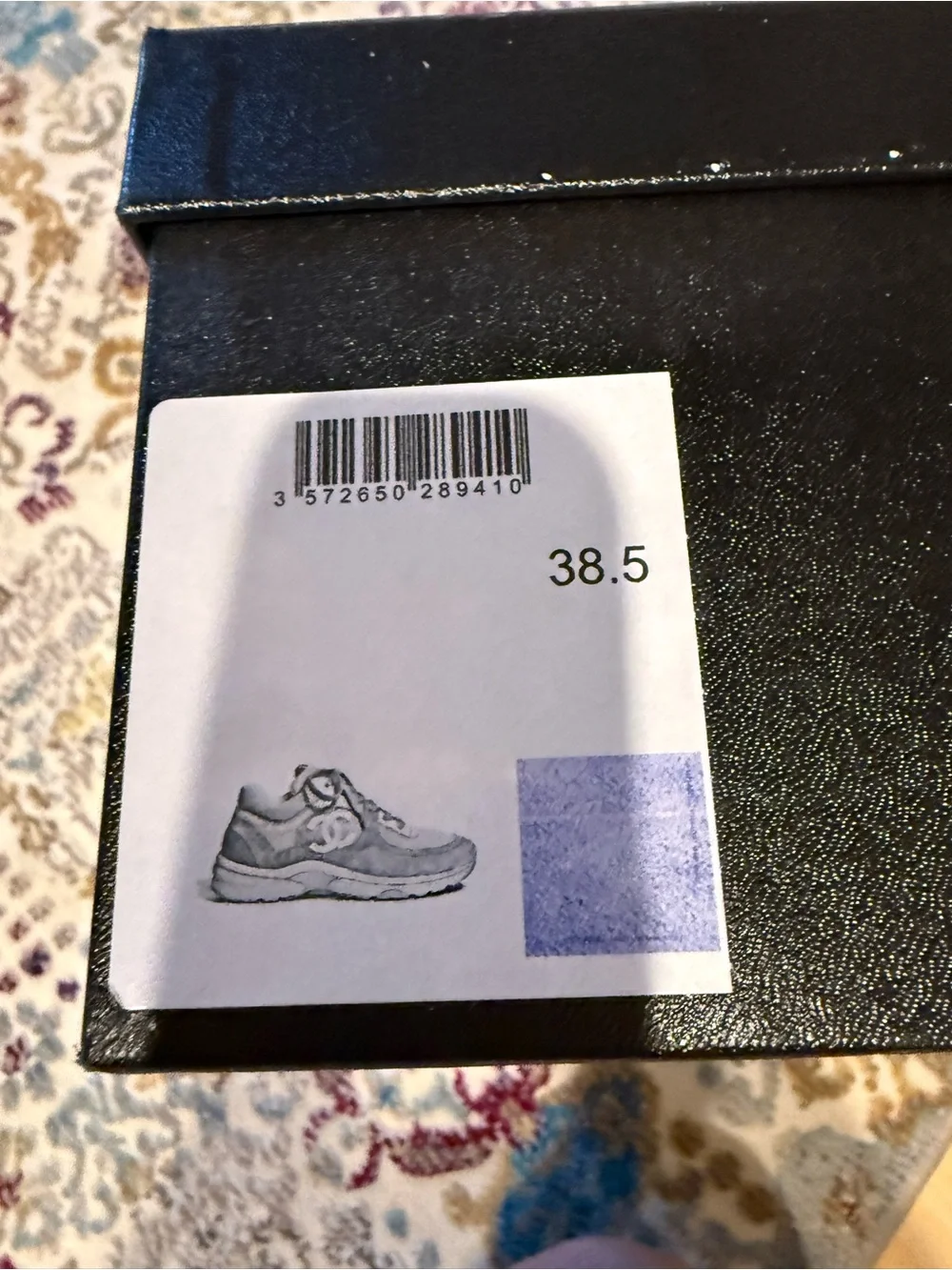 CHANEL Lavender Suede Low-Top Sneakers calf skin inner . 2019 Karl Lagerfeld